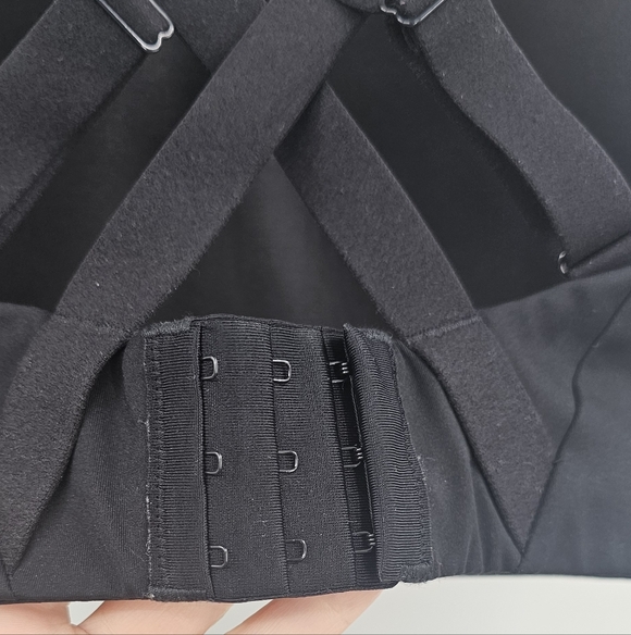 Lululemon High Support Black Bra 34DDD - Picture 13 of 14